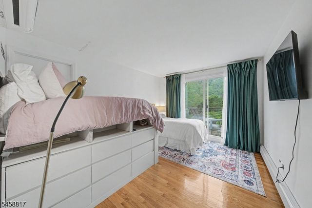 120 E Shawnee Trl, Jefferson Twp., NJ 07849