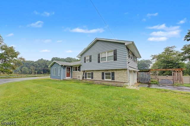 120 E Shawnee Trl, Jefferson Twp., NJ 07849