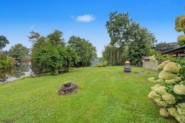 120 E Shawnee Trl, Jefferson Twp., NJ 07849