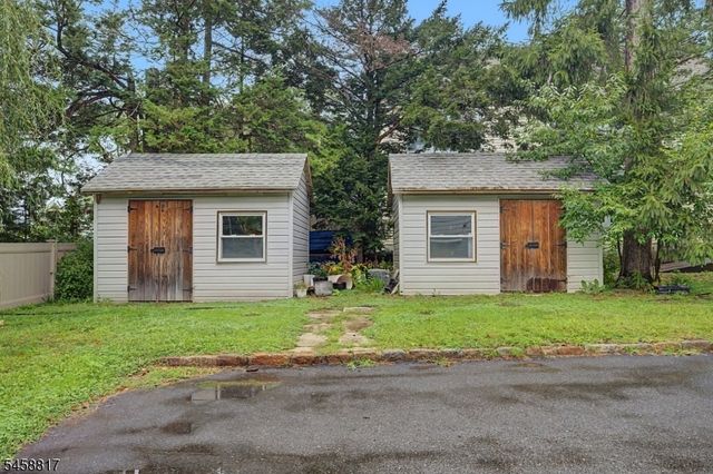 120 E Shawnee Trl, Jefferson Twp., NJ 07849