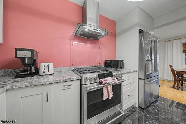 120 E Shawnee Trl, Jefferson Twp., NJ 07849