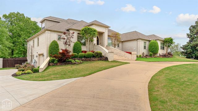 2323 Summit Oaks Cove, Jonesboro, AR 72404