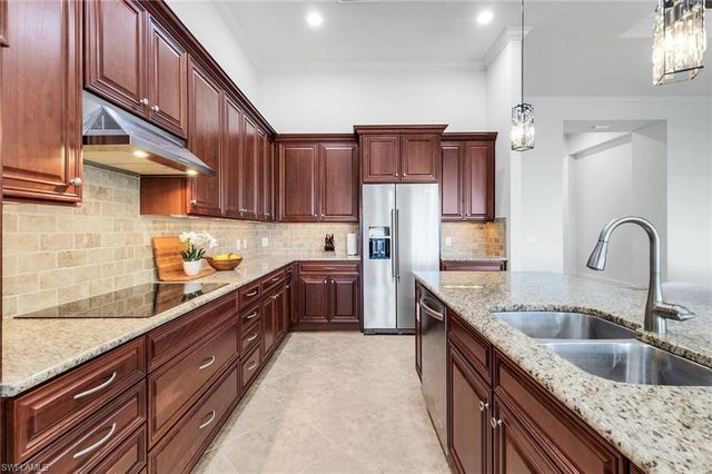 9305 Quarry DR, Naples, FL 34120