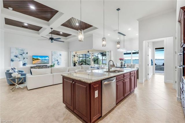 9305 Quarry DR, Naples, FL 34120