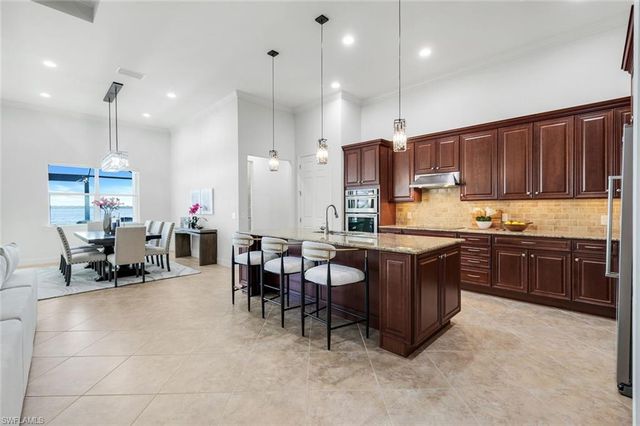 9305 Quarry DR, Naples, FL 34120