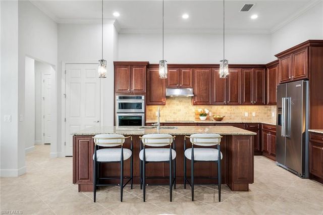 9305 Quarry DR, Naples, FL 34120