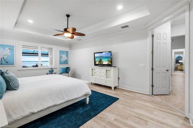 9305 Quarry DR, Naples, FL 34120