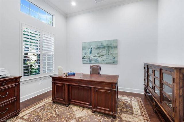 9305 Quarry DR, Naples, FL 34120