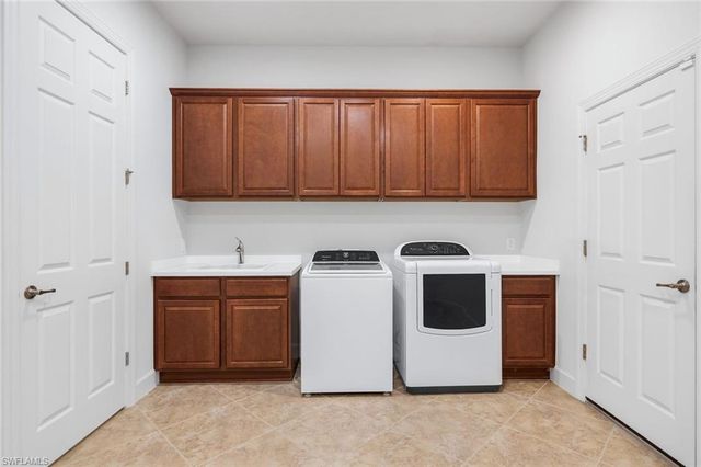 9305 Quarry DR, Naples, FL 34120