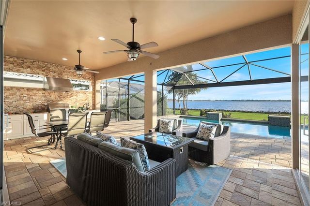 9305 Quarry DR, Naples, FL 34120