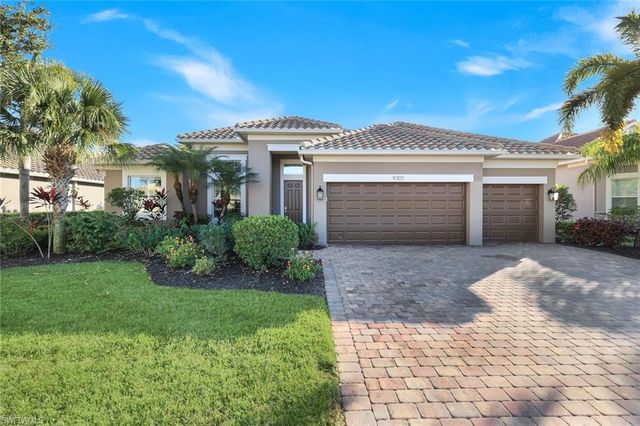 9305 Quarry DR, Naples, FL 34120