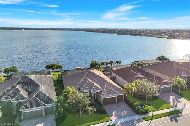 9305 Quarry DR, Naples, FL 34120