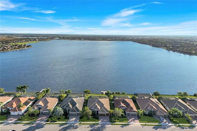 9305 Quarry DR, Naples, FL 34120