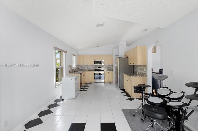 19401 SW 15th St 0, Pembroke Pines, FL 33029