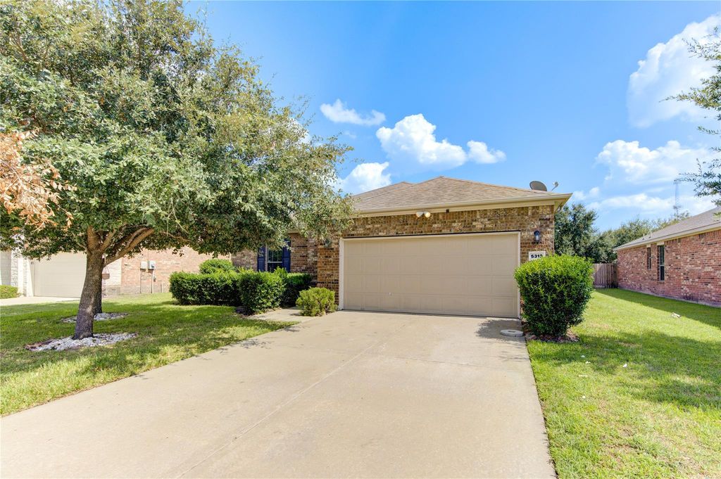 5318 Hickory Harvest Drive, Richmond, TX 77407
