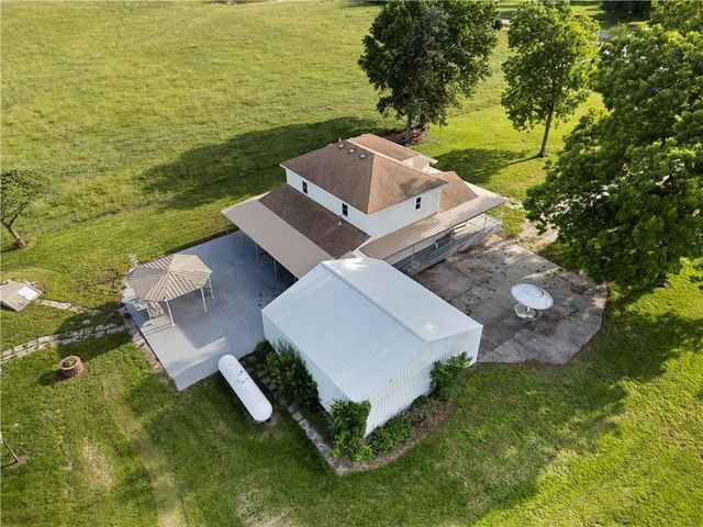 22451 S Bb Highway, Nevada, MO 64772