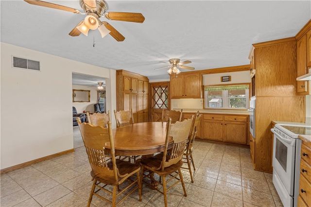 22451 S Bb Highway, Nevada, MO 64772
