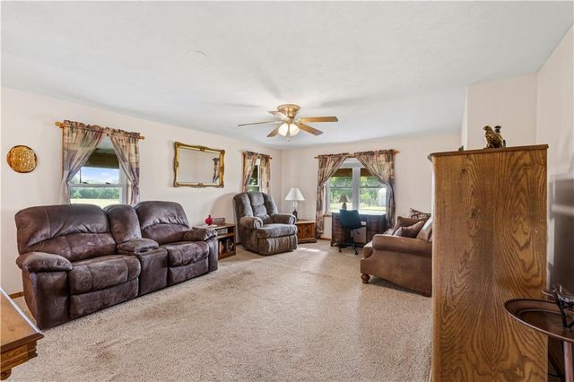22451 S Bb Highway, Nevada, MO 64772