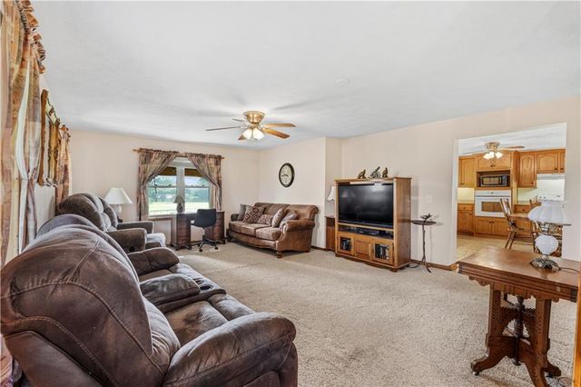 22451 S Bb Highway, Nevada, MO 64772