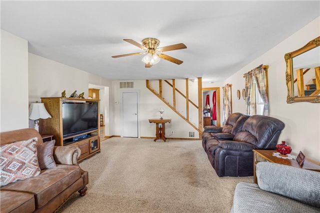 22451 S Bb Highway, Nevada, MO 64772
