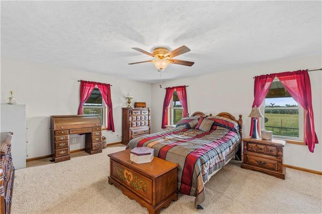 22451 S Bb Highway, Nevada, MO 64772