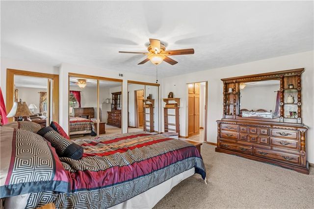 22451 S Bb Highway, Nevada, MO 64772