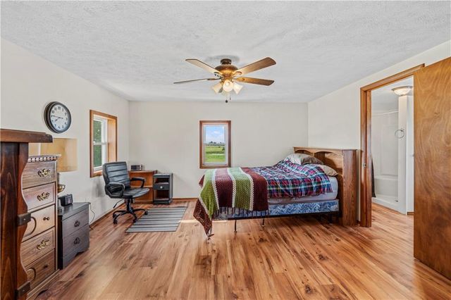 22451 S Bb Highway, Nevada, MO 64772