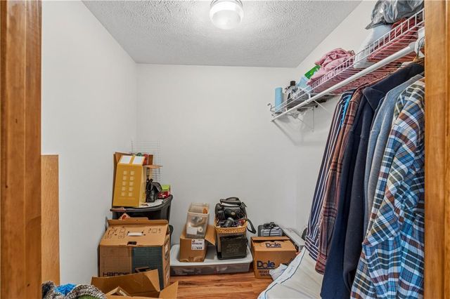 22451 S Bb Highway, Nevada, MO 64772