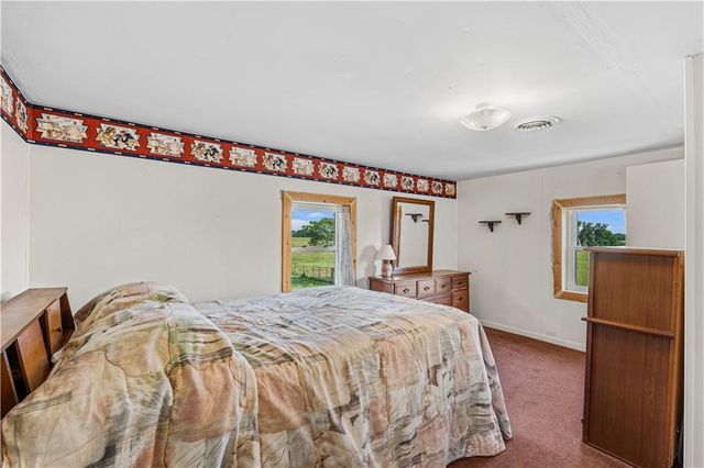 22451 S Bb Highway, Nevada, MO 64772