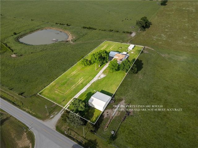 22451 S Bb Highway, Nevada, MO 64772