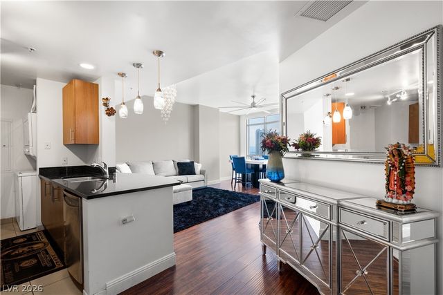 200 West Sahara Avenue 1804, Las Vegas, NV 89102