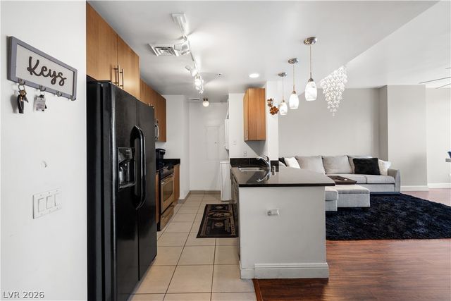 200 West Sahara Avenue 1804, Las Vegas, NV 89102