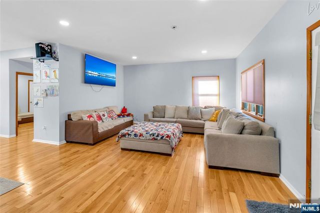 20 Center Street, Butler Borough, NJ 07405