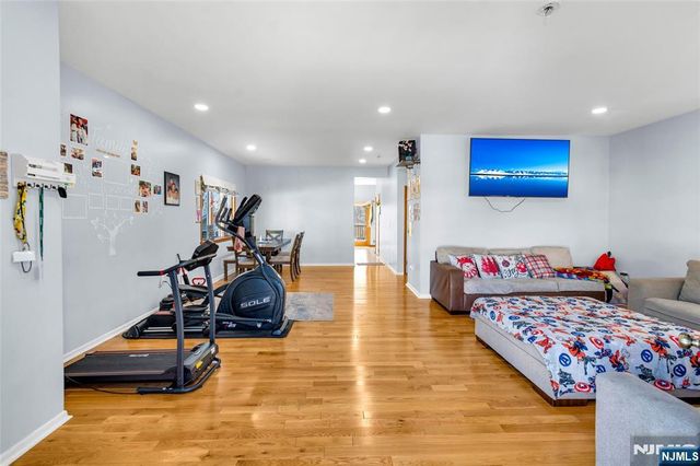 20 Center Street, Butler Borough, NJ 07405