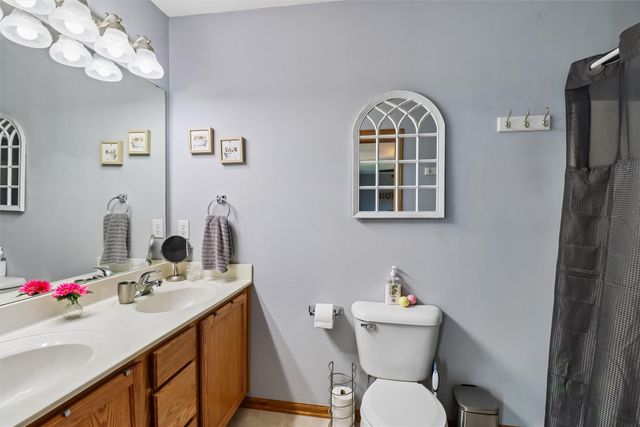 1506 W Jackson Avenue, Indianola, IA 50125