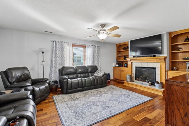 1506 W Jackson Avenue, Indianola, IA 50125