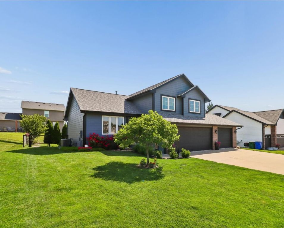 1506 W Jackson Avenue, Indianola, IA 50125