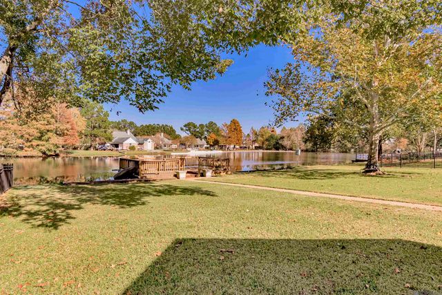 13725 Briarlake Ave, Baton Rouge, LA 70809