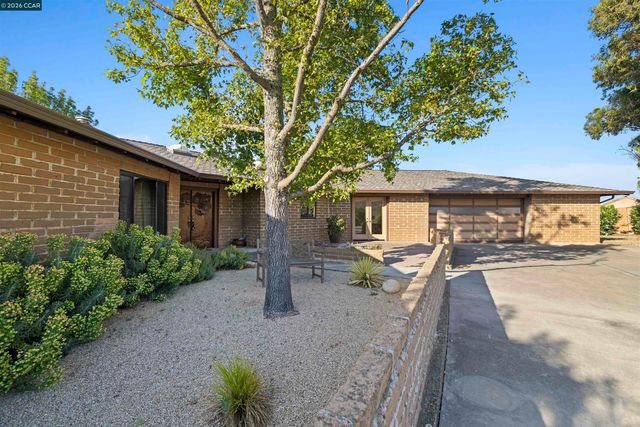 9015 Doubletree Ln, Livermore, CA 94551