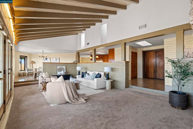 9015 Doubletree Ln, Livermore, CA 94551