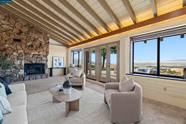 9015 Doubletree Ln, Livermore, CA 94551
