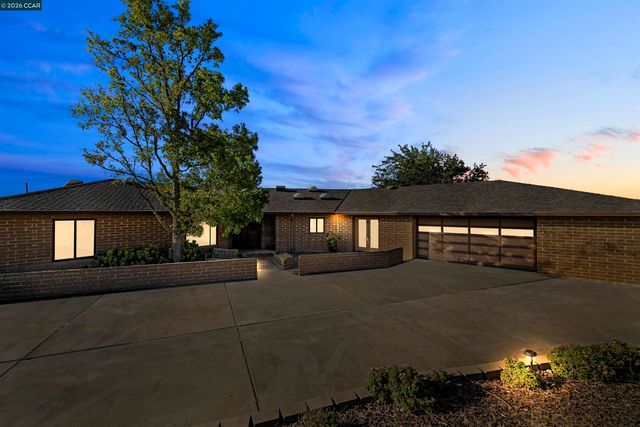 9015 Doubletree Ln, Livermore, CA 94551