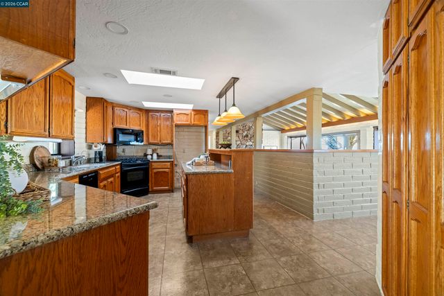 9015 Doubletree Ln, Livermore, CA 94551
