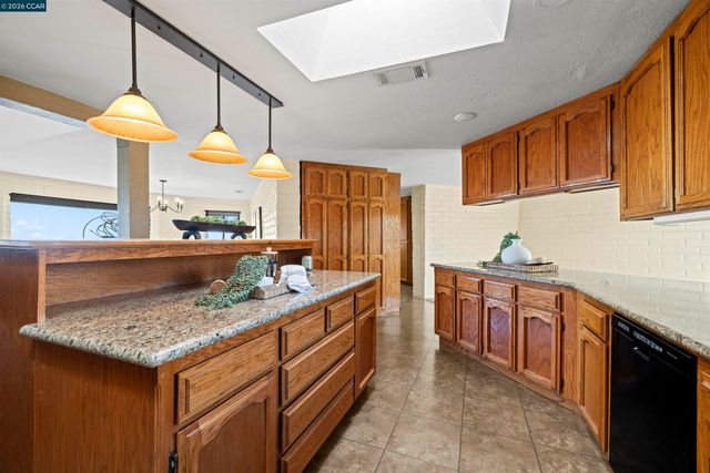 9015 Doubletree Ln, Livermore, CA 94551