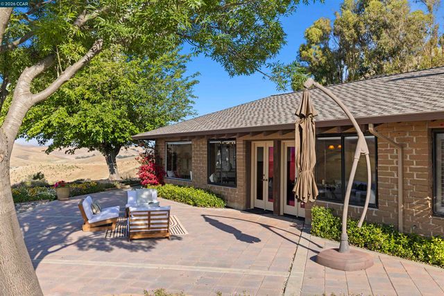 9015 Doubletree Ln, Livermore, CA 94551