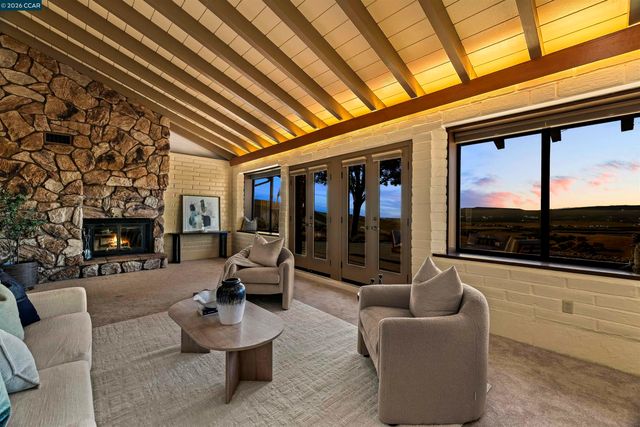 9015 Doubletree Ln, Livermore, CA 94551
