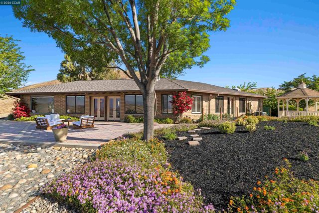 9015 Doubletree Ln, Livermore, CA 94551