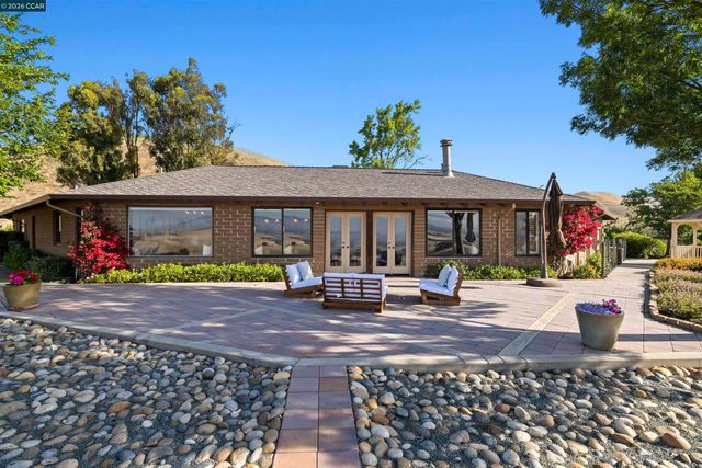 9015 Doubletree Ln, Livermore, CA 94551