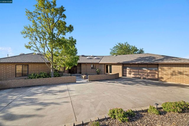 9015 Doubletree Ln, Livermore, CA 94551