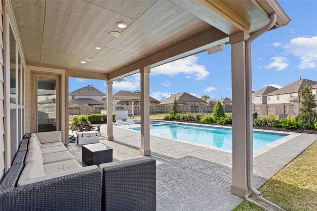 14112 Wedgewood Lakes Court, Pearland, TX 77584